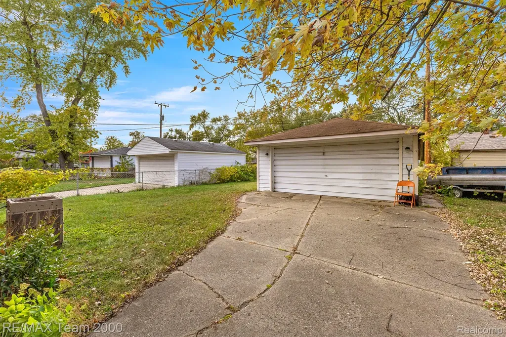 5622 Campbell Street Dearborn Heights City MI 48125