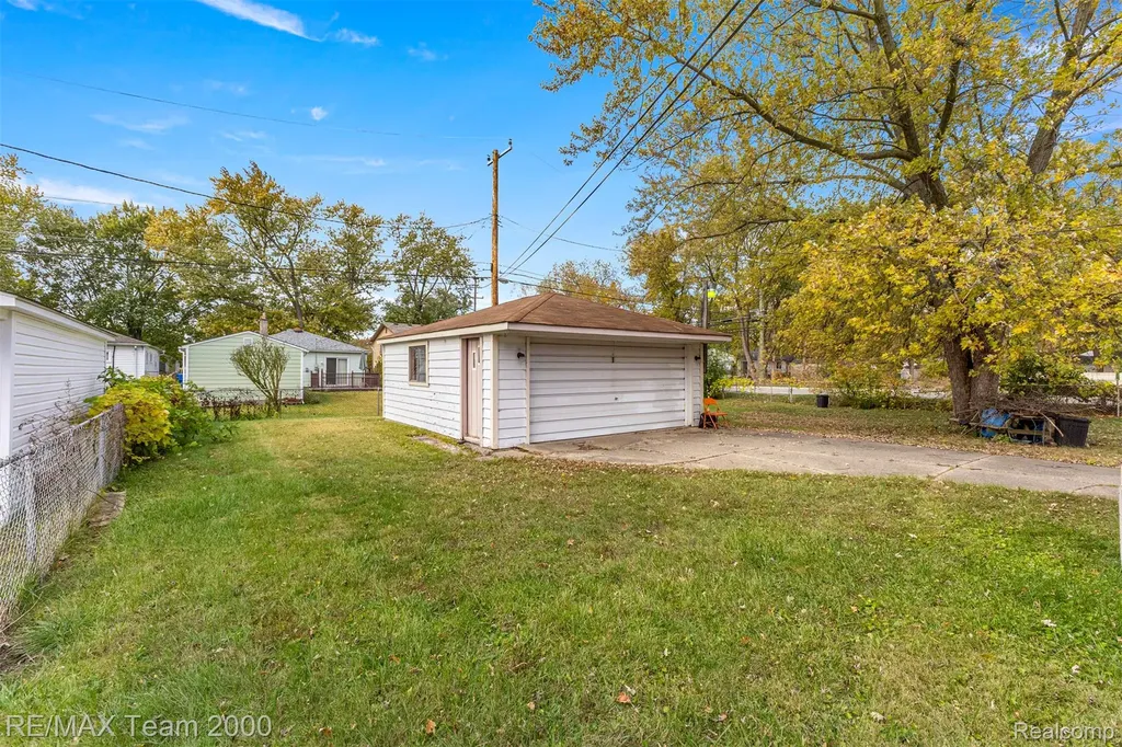 5622 Campbell Street Dearborn Heights City MI 48125