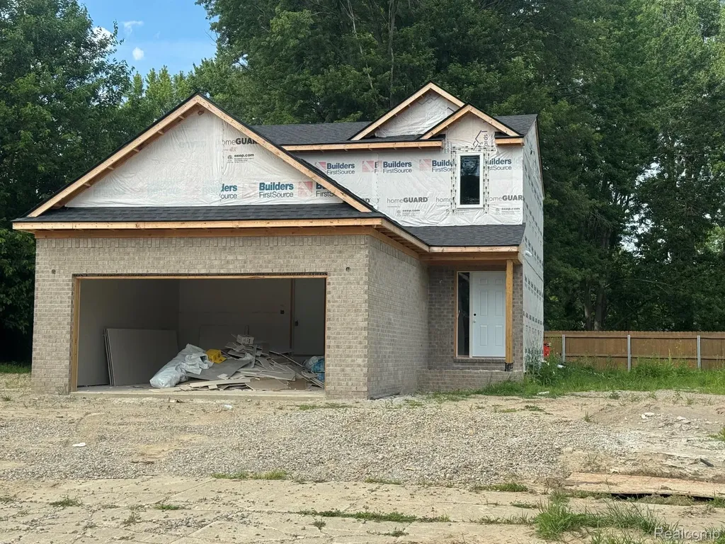 23207 Dale Allen Drive Clinton Charter Township MI 48035
