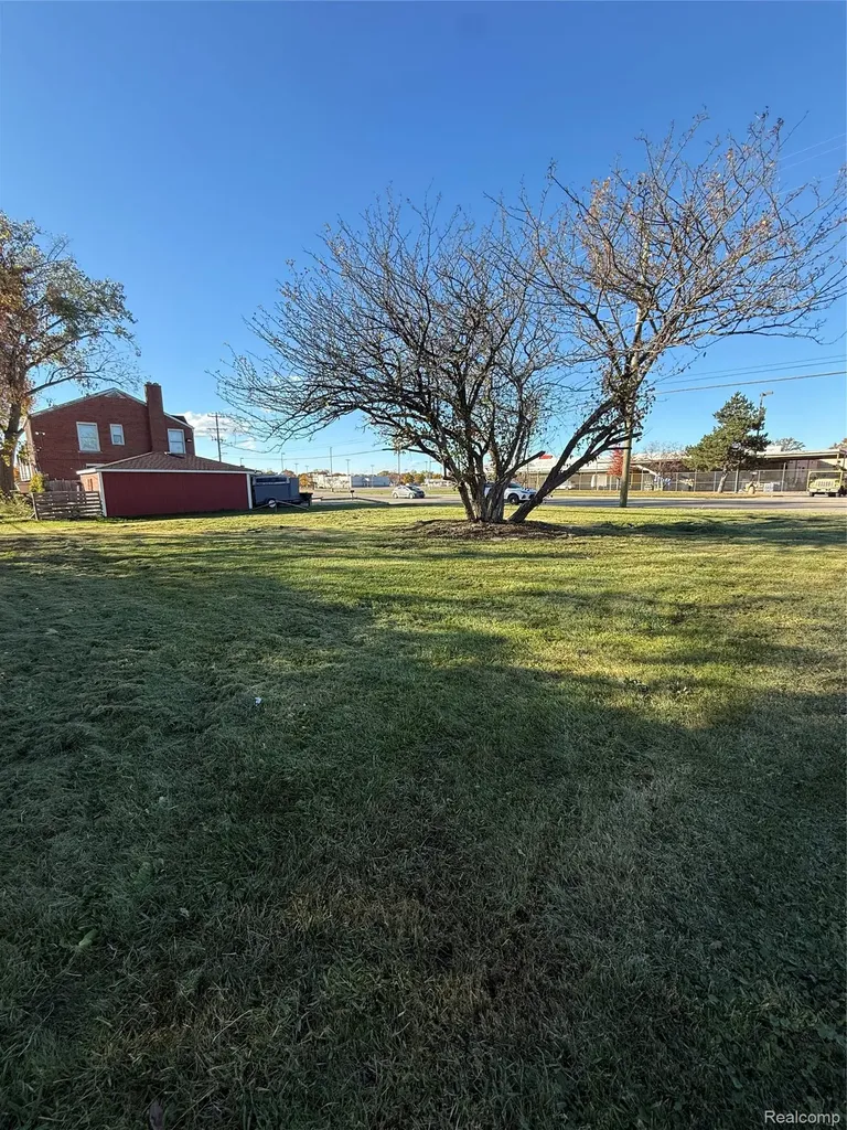 0 0 15 Mile Lot 2 Cstrc Road Clinton Charter Township MI 48035