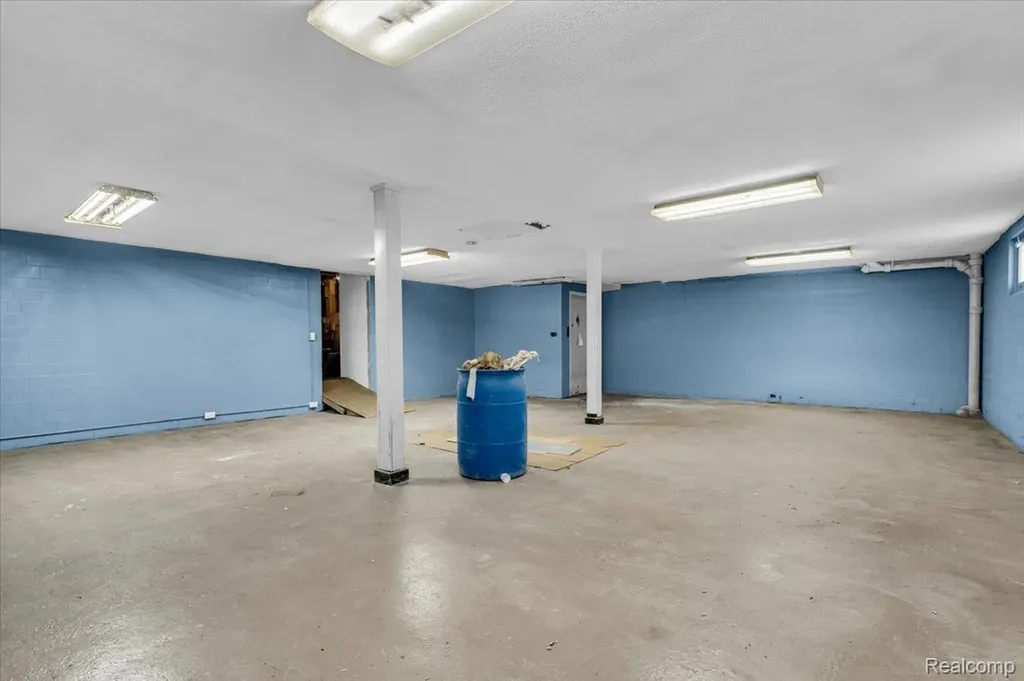 2670 Chalmers Street Detroit City MI 48215