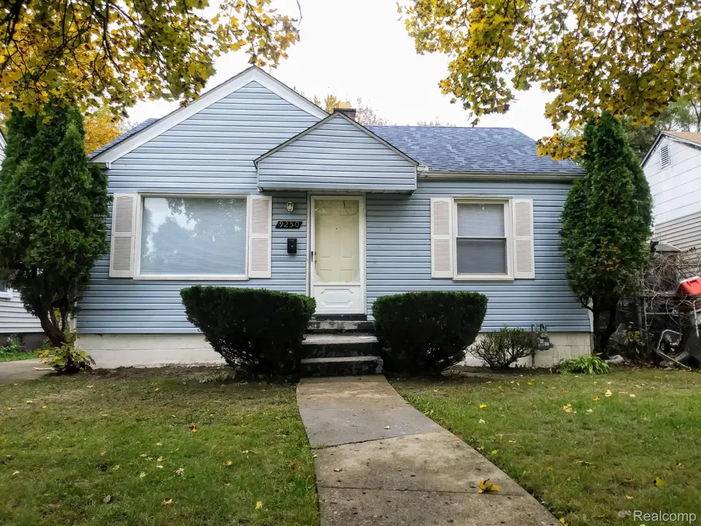 9250 Plainview Detroit City MI 48228