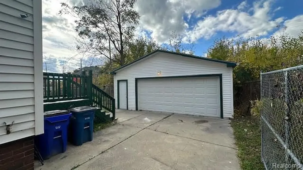 873 Algonquin Street Detroit City MI 48215