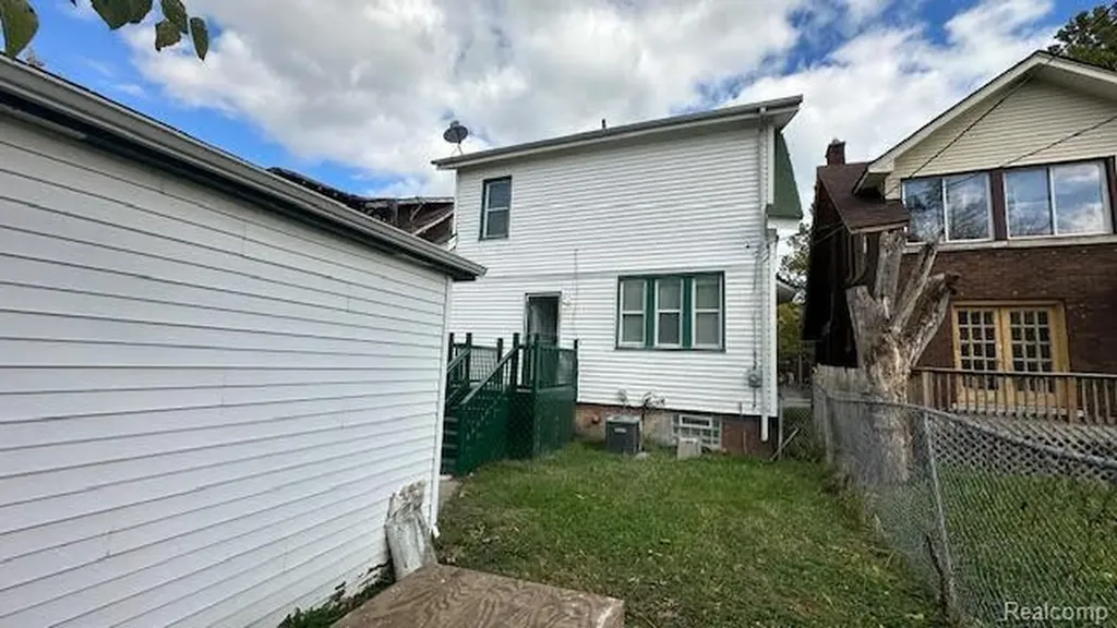 873 Algonquin Street Detroit City MI 48215