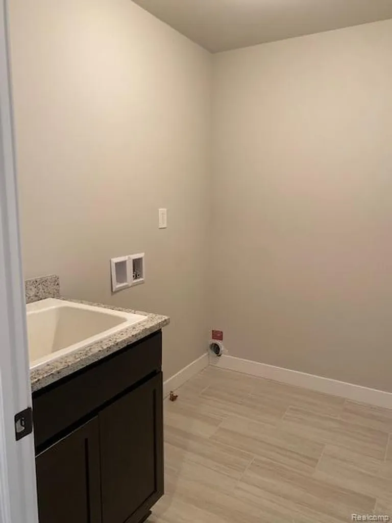 21600 Elmway Drive Clinton Charter Township MI 48035