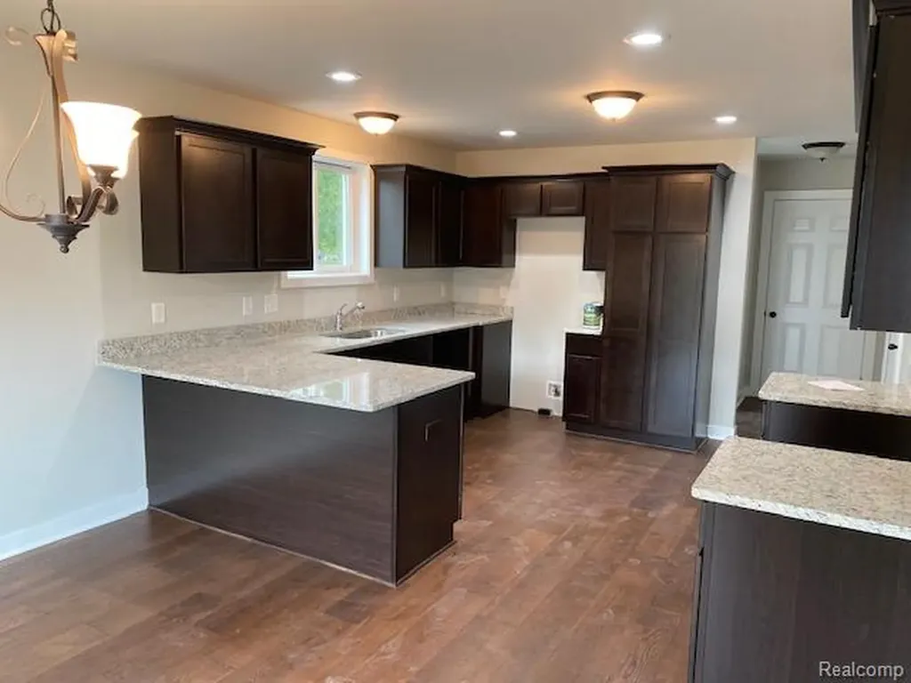 21600 Elmway Drive Clinton Charter Township MI 48035