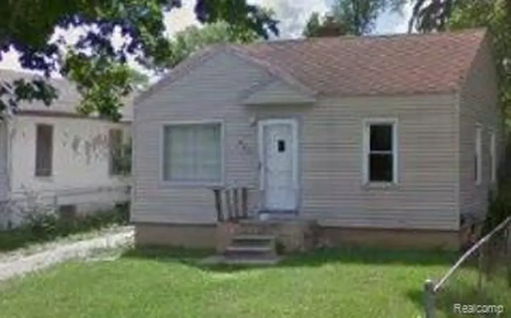 618 E Parkway Avenue Flint City MI 48505