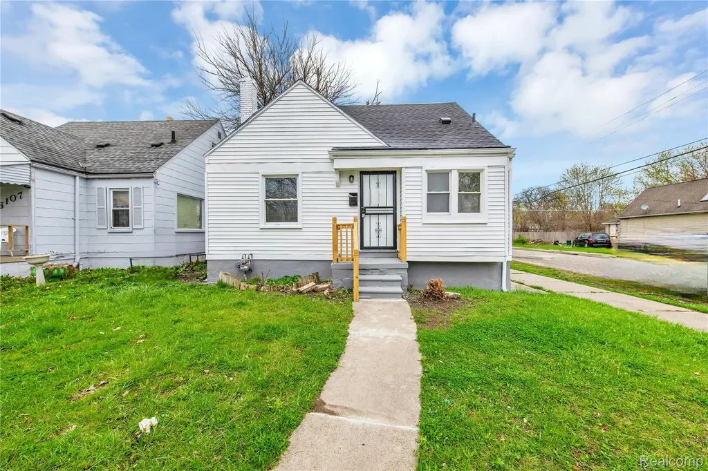 16121 Manning Street Detroit City MI 48205