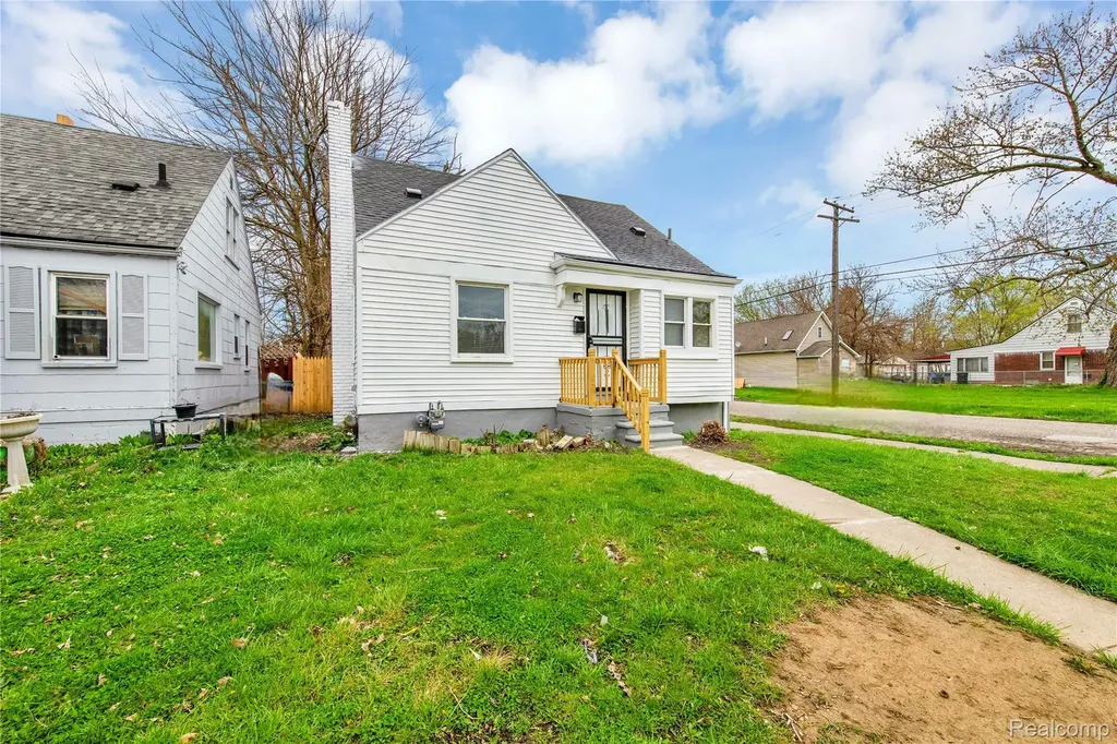 16121 Manning Street Detroit City MI 48205
