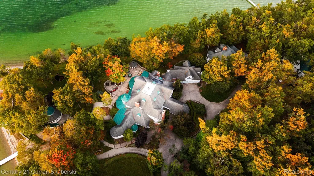 3063 Red Pine Point Drive Mullett Township MI 49749