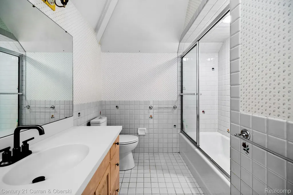 3063 Red Pine Point Drive Mullett Township MI 49749