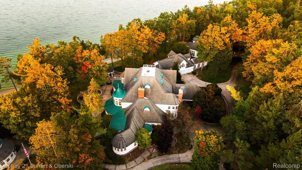 3063 Red Pine Point Drive Mullett Township MI 49749