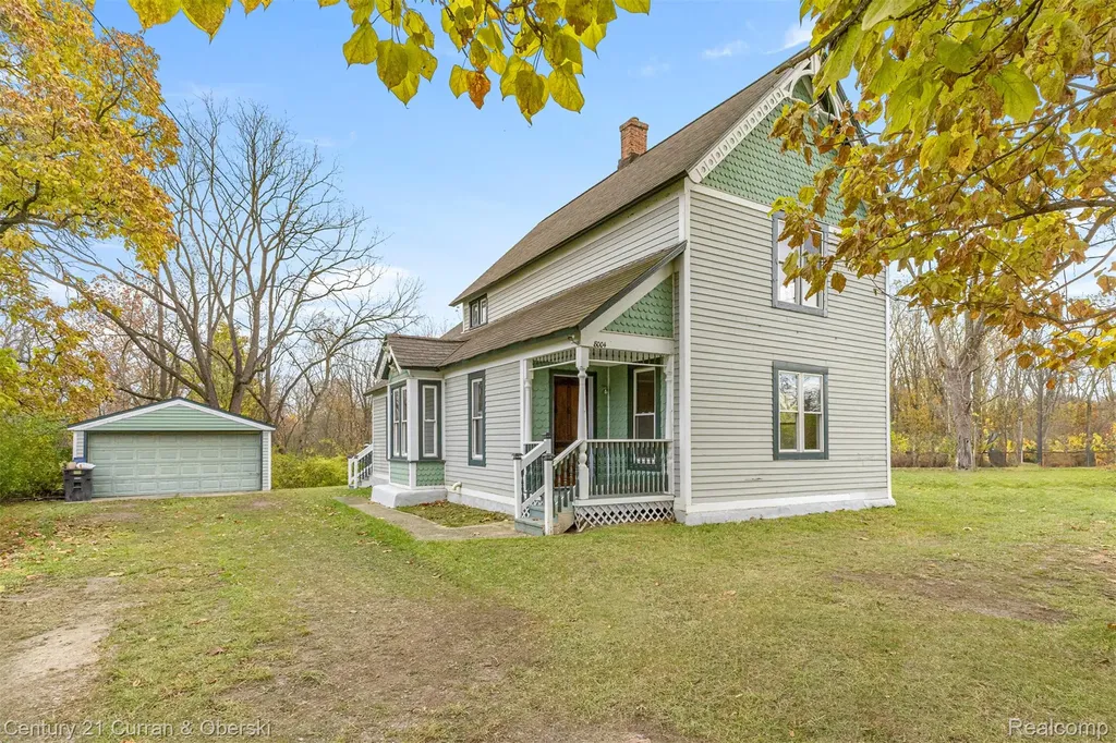 8004 N Farmington Road Westland City MI 48185
