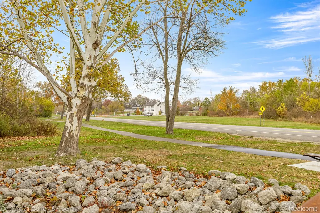 8004 N Farmington Road Westland City MI 48185
