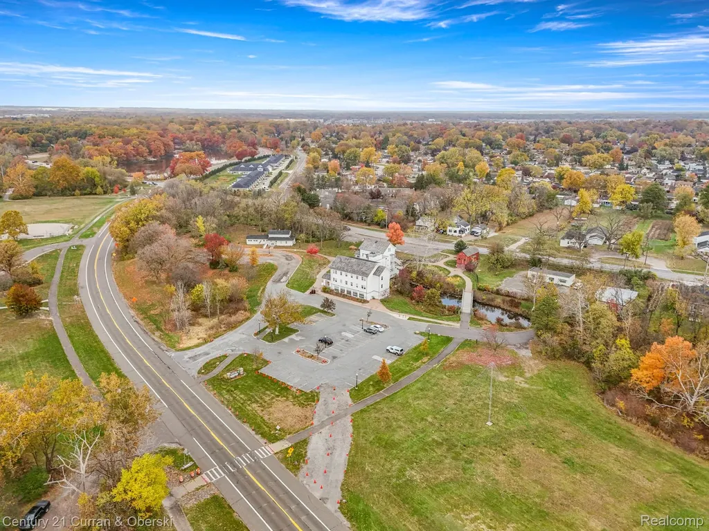 8004 N Farmington Road Westland City MI 48185