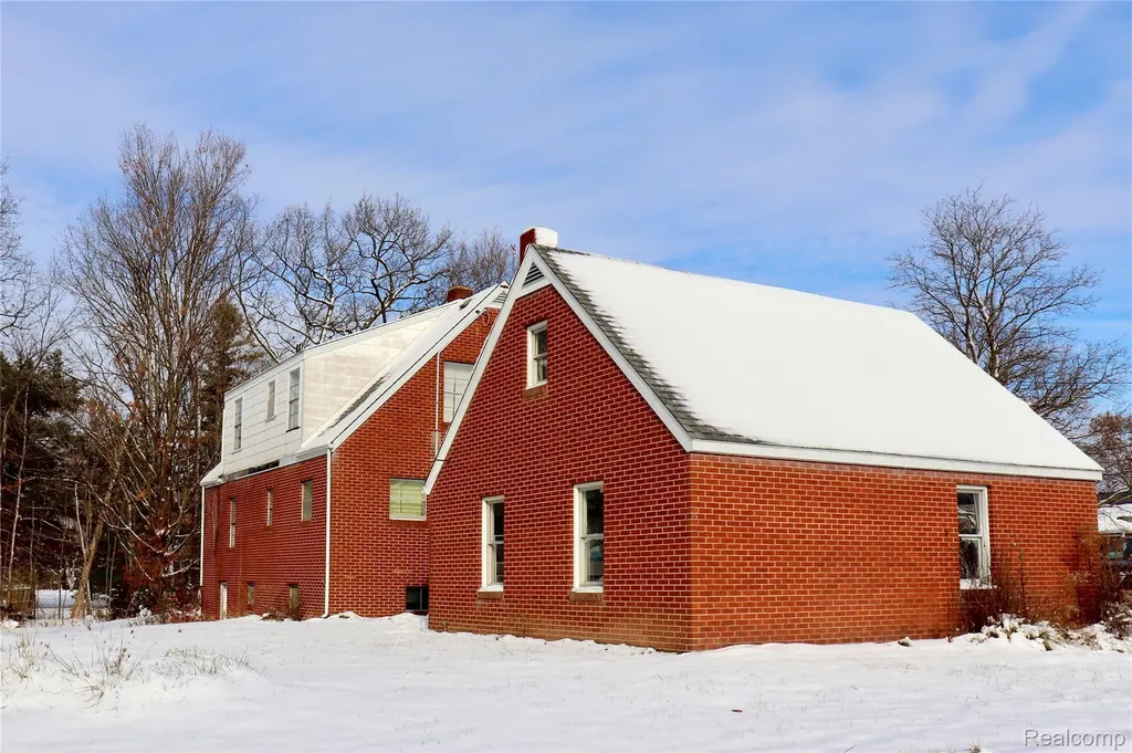 8410 Linden Road Mundy Township MI 48473