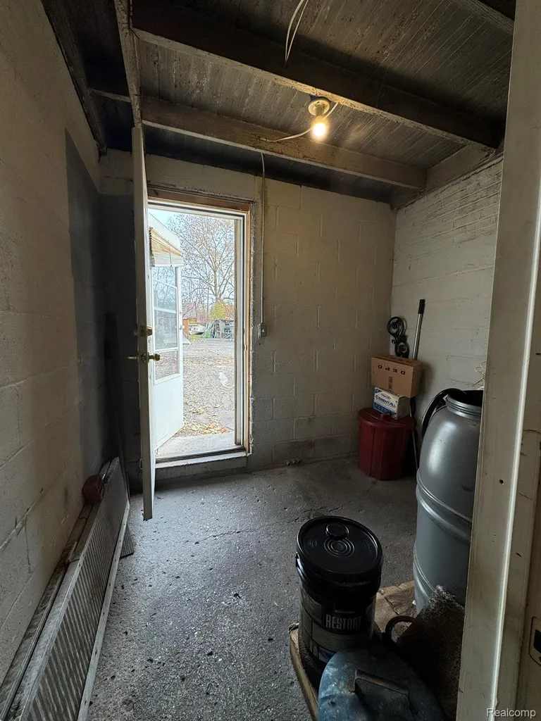15464 Oakfield Street Detroit City MI 48227