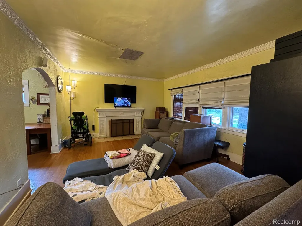 15464 Oakfield Street Detroit City MI 48227