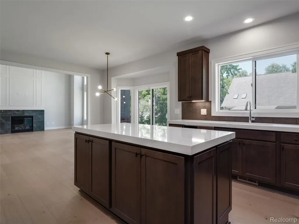 3941 Capstan Court Troy City MI 48083