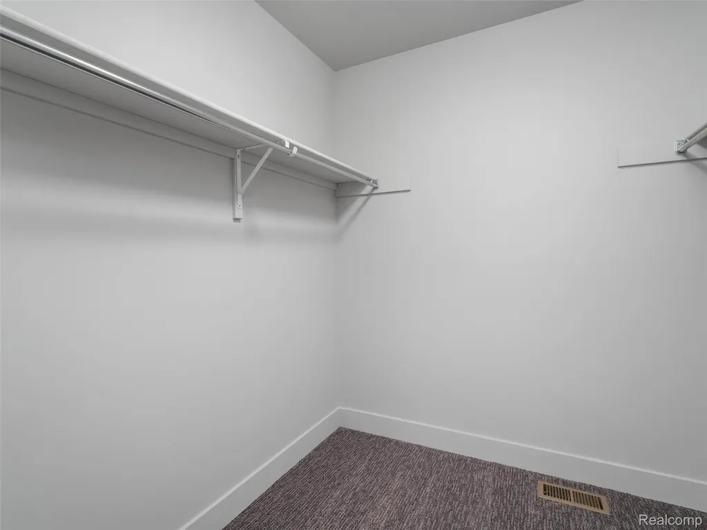 3941 Capstan Court Troy City MI 48083