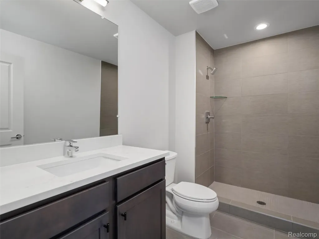 3941 Capstan Court Troy City MI 48083