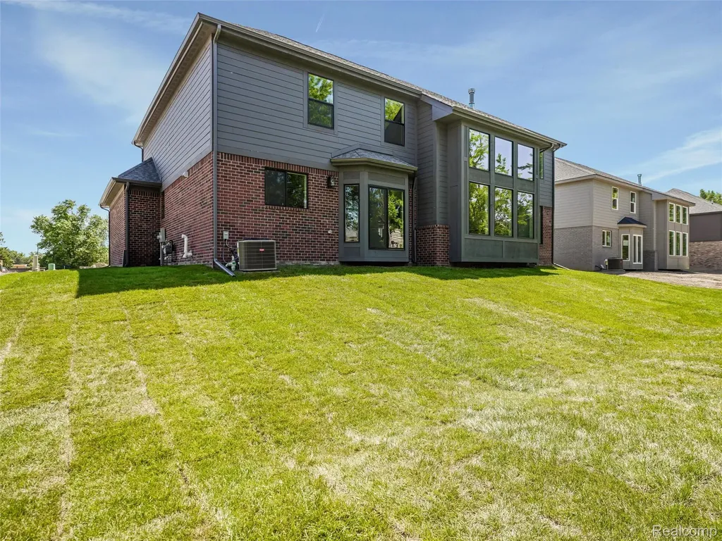 3941 Capstan Court Troy City MI 48083