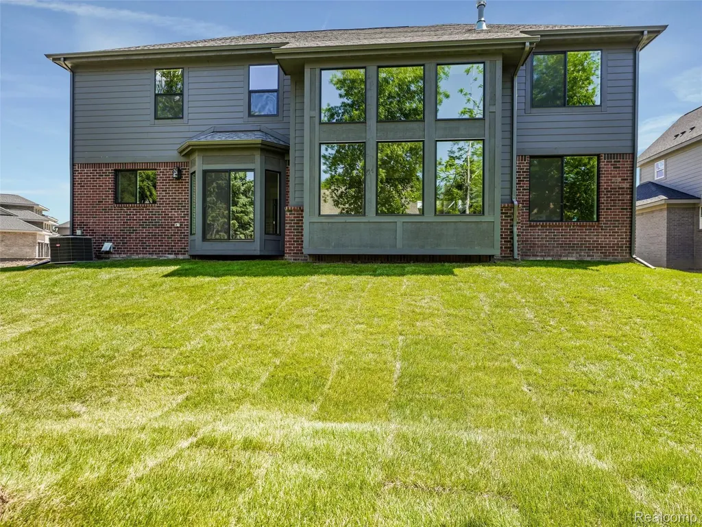 3941 Capstan Court Troy City MI 48083