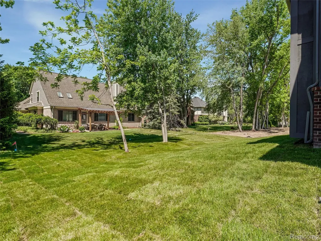 3941 Capstan Court Troy City MI 48083