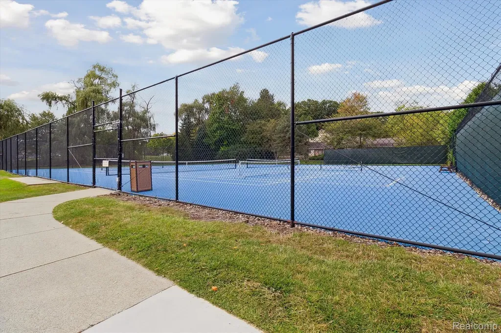 1193 Timberview Trail Bloomfield Hills City MI 48304