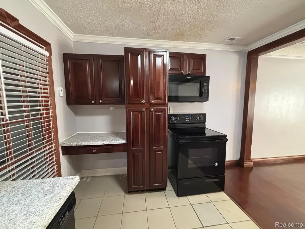22119 Blackburn Street St. Clair Shores City MI 48080