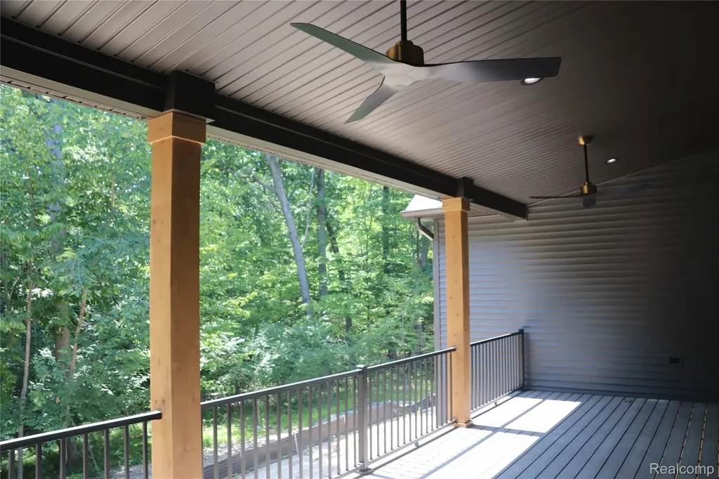 7877 Donegal Court Tyrone Township MI 48430