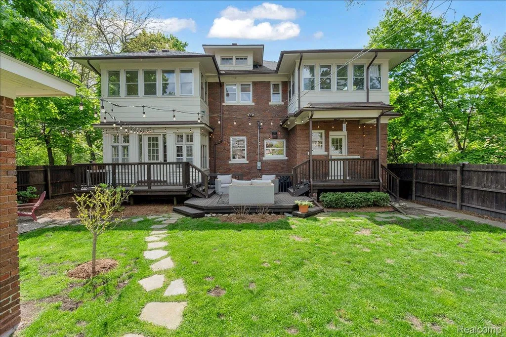 658 Longfellow Street Detroit City MI 48202
