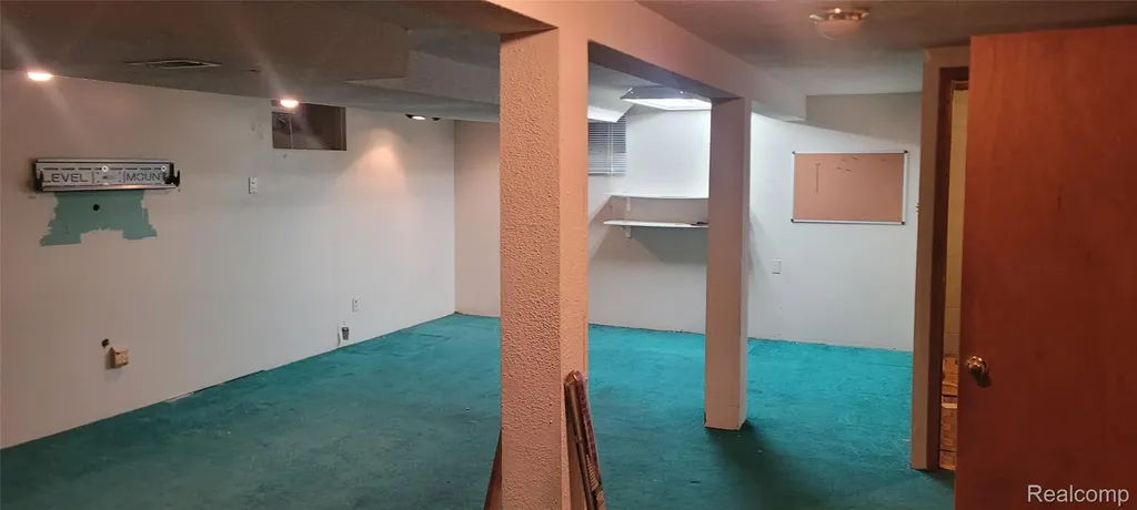 16660 Whitcomb Street Detroit City MI 48235