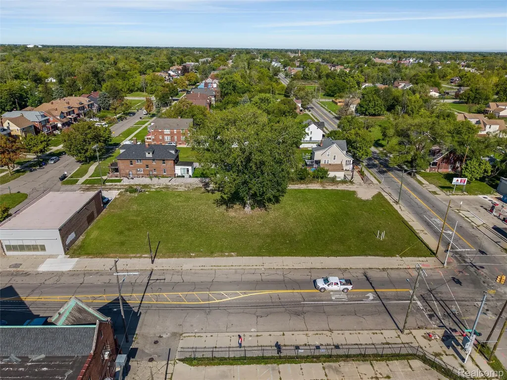 14345 Kercheval Street Detroit City MI 48215