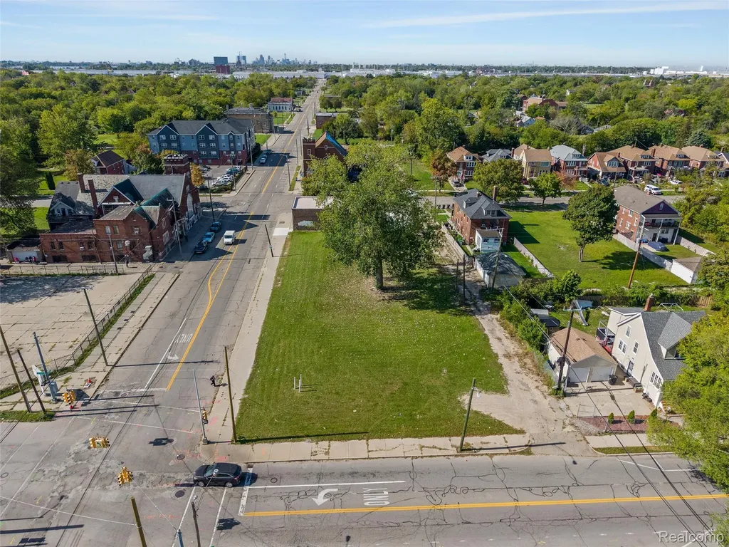 14345 Kercheval Street Detroit City MI 48215