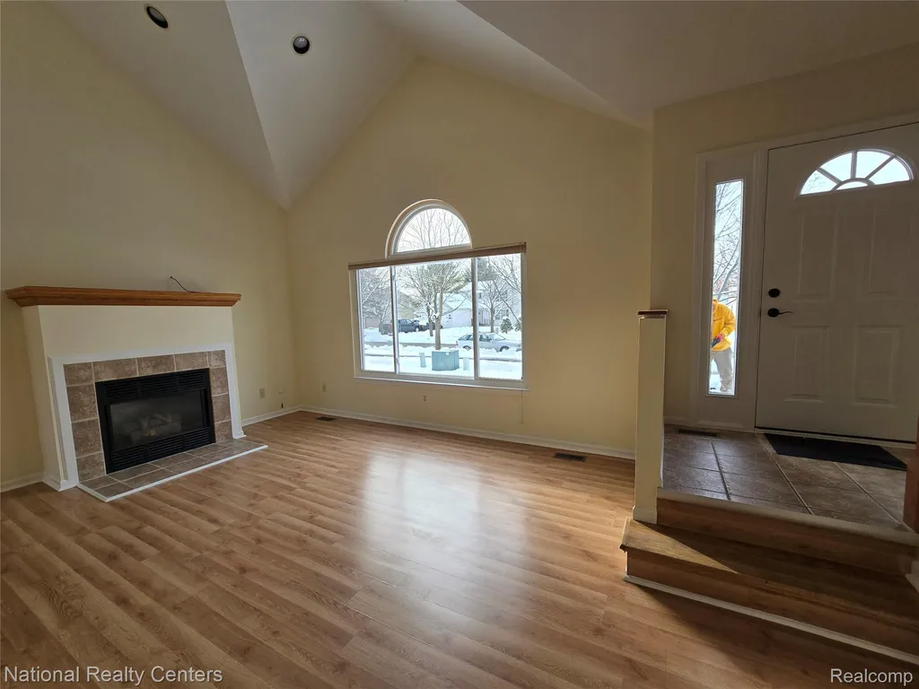 2727 Riverside Drive Waterford Charter Township MI 48329