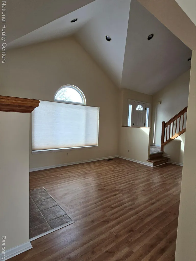 2727 Riverside Drive Waterford Charter Township MI 48329