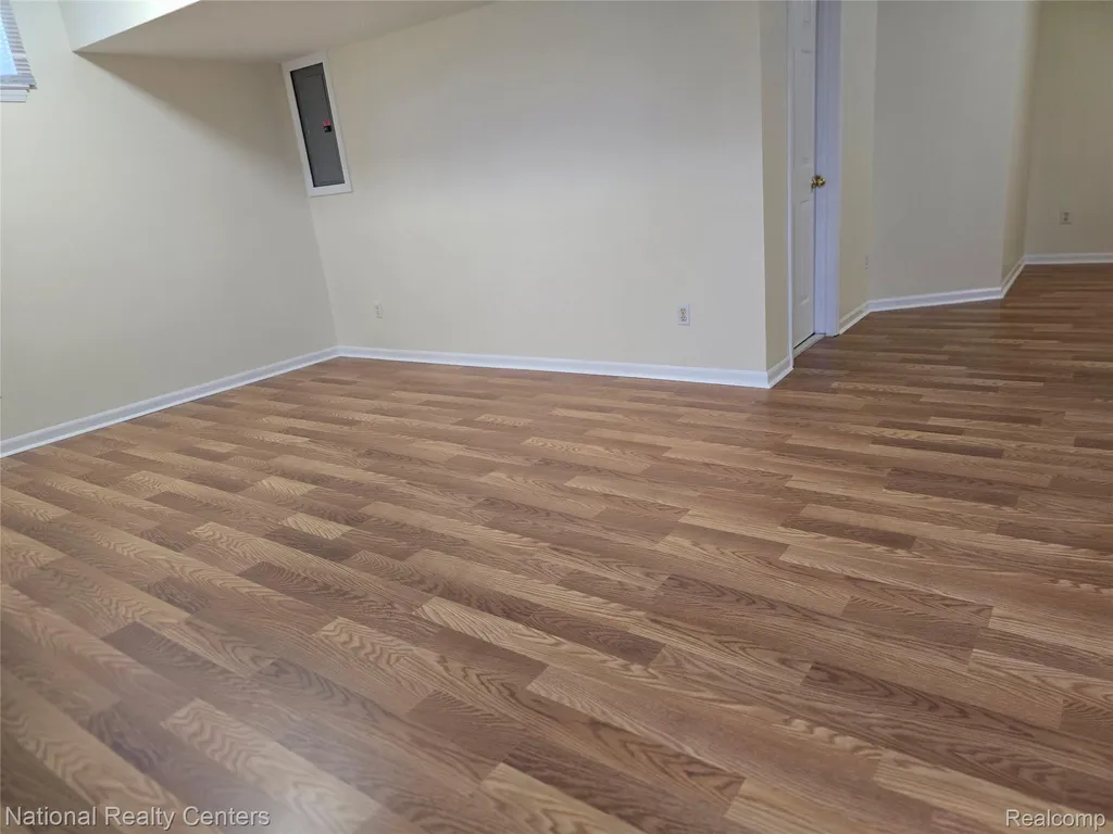 2727 Riverside Drive Waterford Charter Township MI 48329