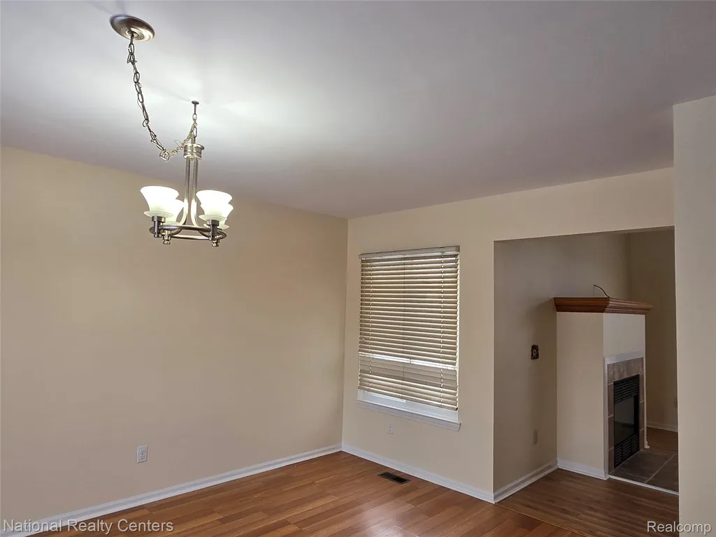 2727 Riverside Drive Waterford Charter Township MI 48329