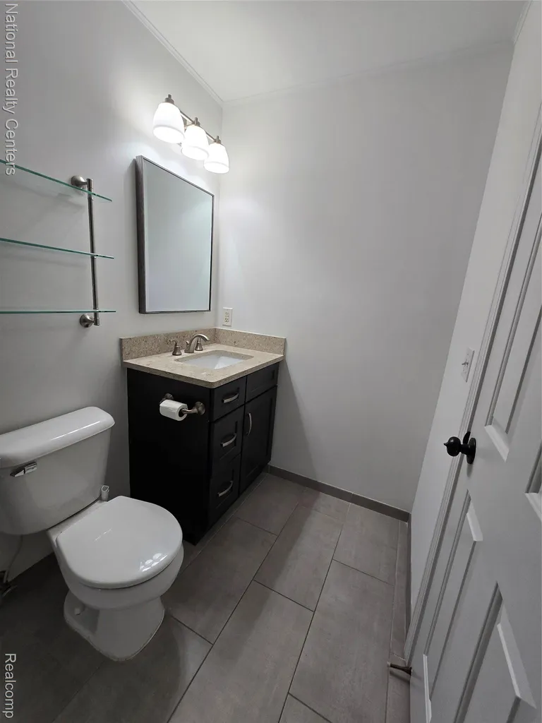 2727 Riverside Drive Waterford Charter Township MI 48329