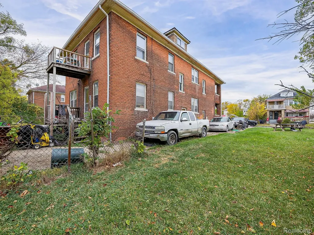 2209 Pasadena Street Detroit City MI 48238