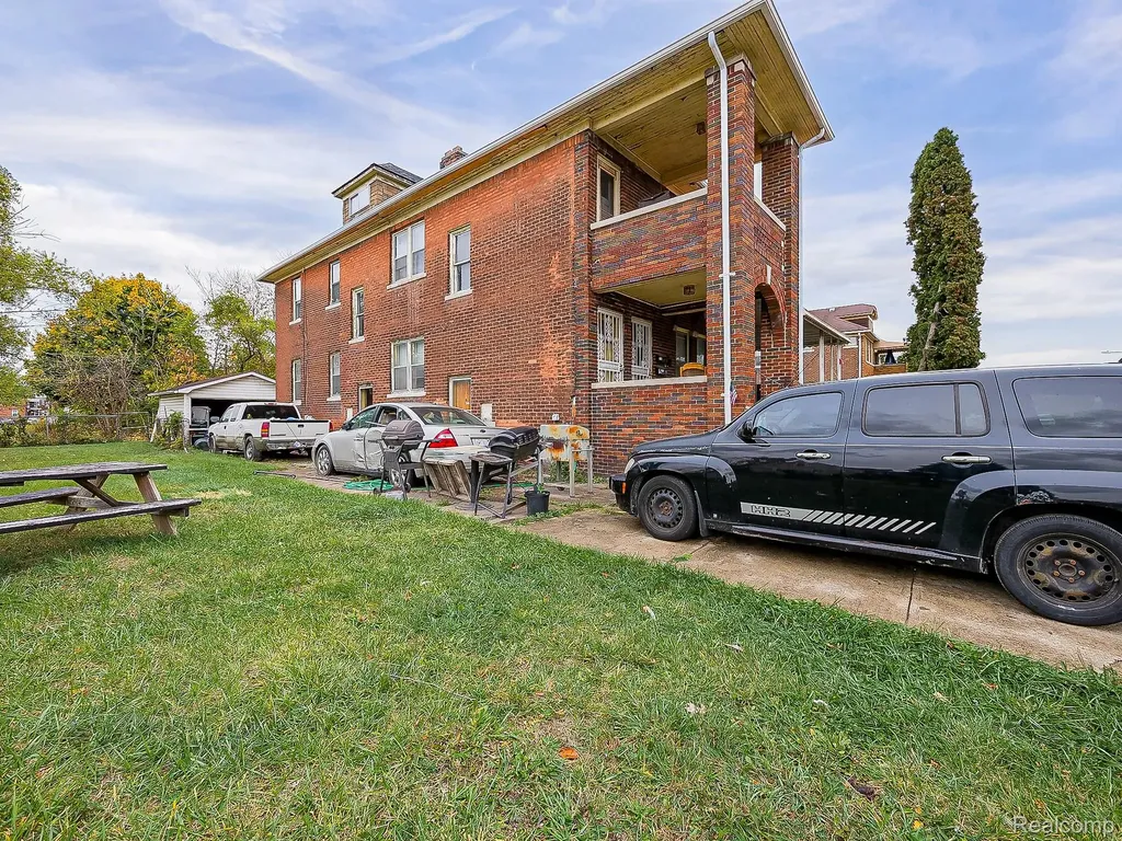 2209 Pasadena Street Detroit City MI 48238