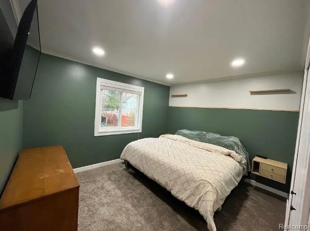 9428 Ute Pointe Drive Springfield Charter Township MI 48346
