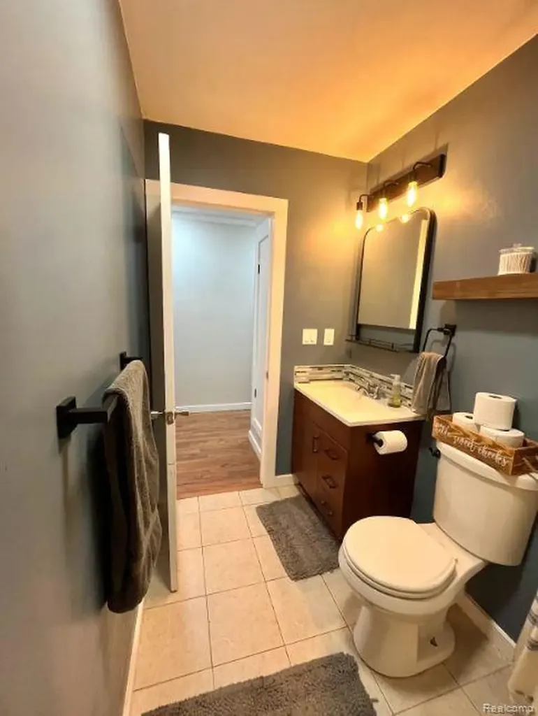 9428 Ute Pointe Drive Springfield Charter Township MI 48346