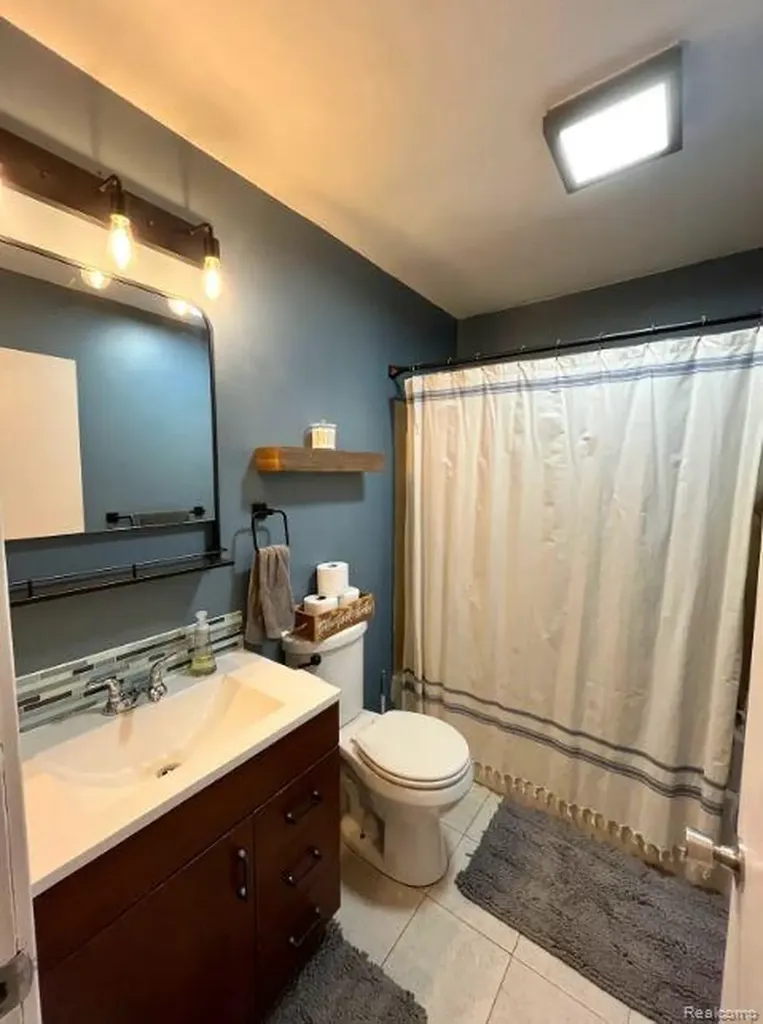9428 Ute Pointe Drive Springfield Charter Township MI 48346