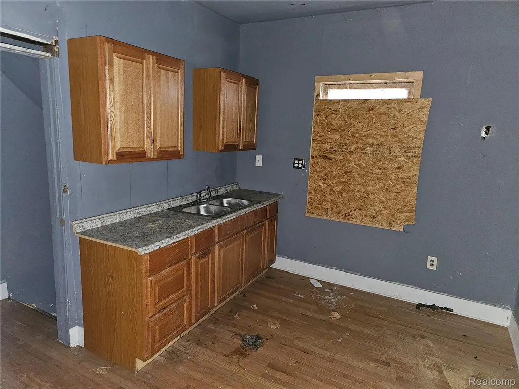 2678 Hazelwood Street Detroit City MI 48206