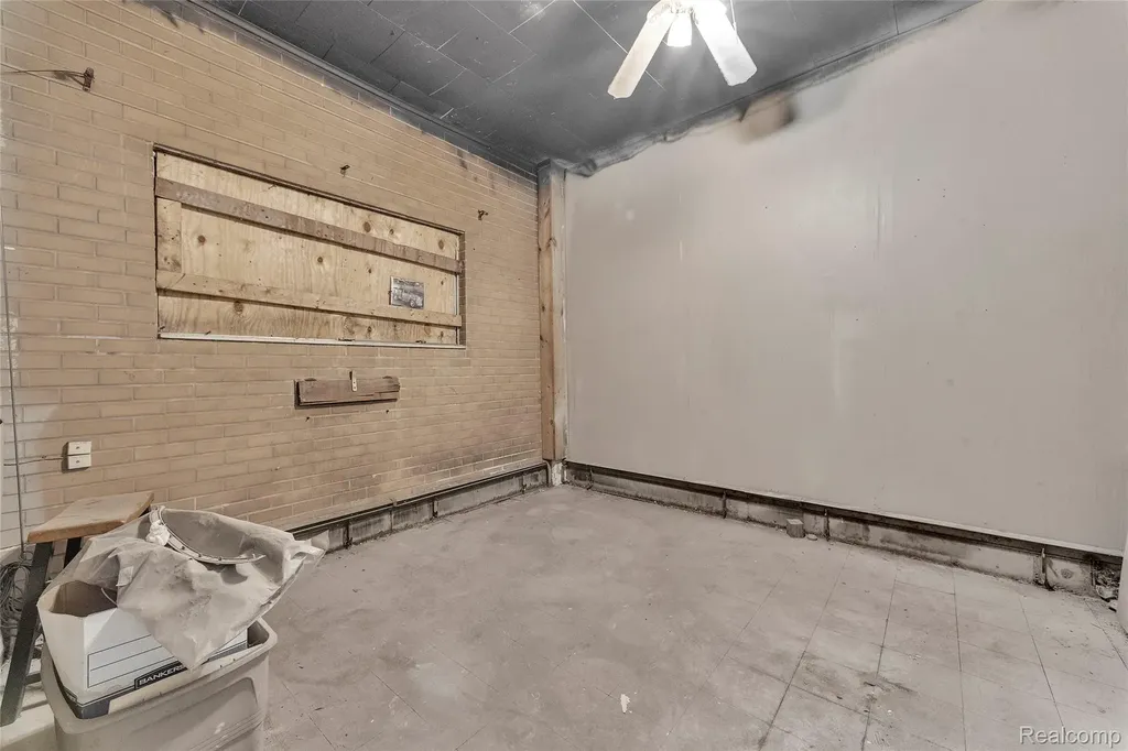 14849 Livernois Avenue Detroit City MI 48238