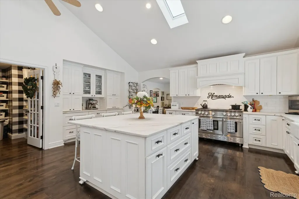 187 Darwin Road Putnam Township MI 48169