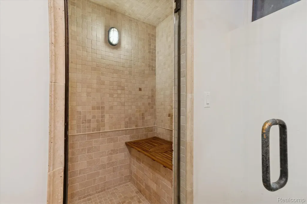 187 Darwin Road Putnam Township MI 48169
