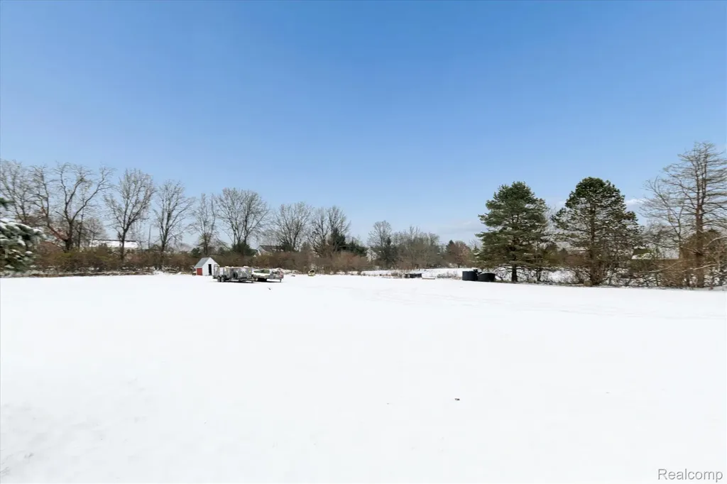 187 Darwin Road Putnam Township MI 48169